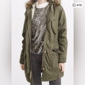 Abercrombie & Fitch Military Green Sherpa Coat Women’s